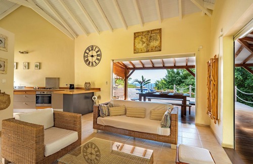 Capesterre-de-Marie-Galante Villa | Villa Coccoloba 4 air-conditioned bedrooms and a beautiful sea view with pool