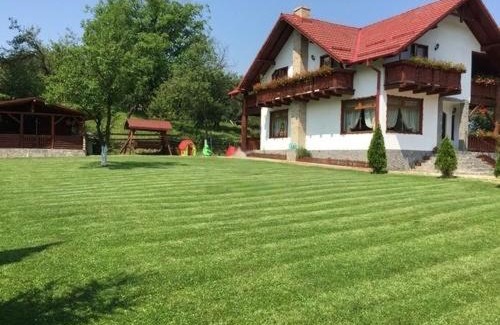 Bran Villa | Vila Atena