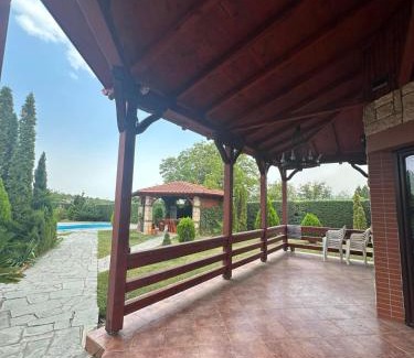 Skopje Region Villa | Vila Laci private poll billiard garden