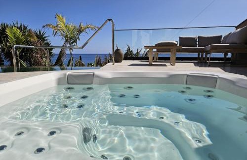 Sao Miguel do Rio Torto Villa | Vila Ladeira dos Zimbreiros - 3 bedroom, Jacuzzi, gym, AC, Pool with optional heated water