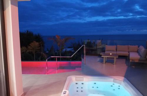 Sao Miguel do Rio Torto Villa | Vila Ladeira dos Zimbreiros - 3 bedroom, Jacuzzi, gym, AC, Pool with optional heated water