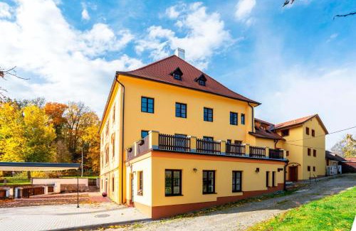 Cesky Krumlov Hotel | Vila Lovců králových