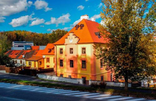 Cesky Krumlov Hotel | Vila Lovců králových