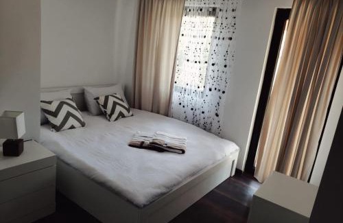 Mera House | Vila Lucia