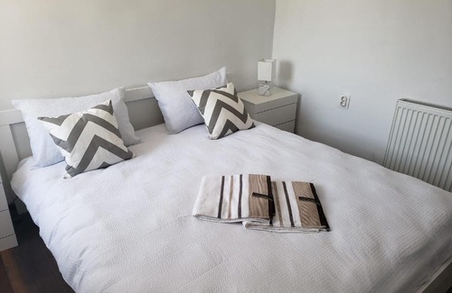 Mera House | Vila Lucia