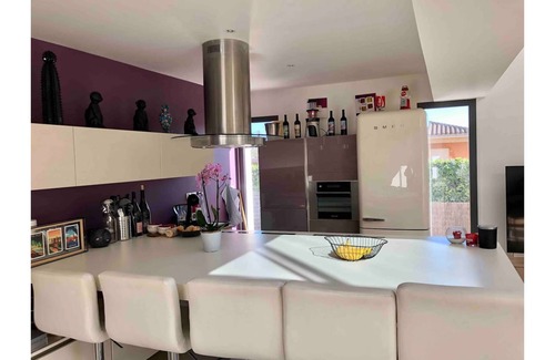 Villelongue-de-la-Salanque Villa | Villa Gloria. Magnificent villa with swimming pool