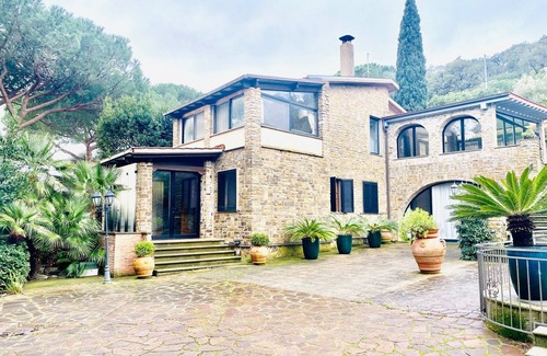 Castiglione della Pescaia House | Villa Eleonora with tennis court