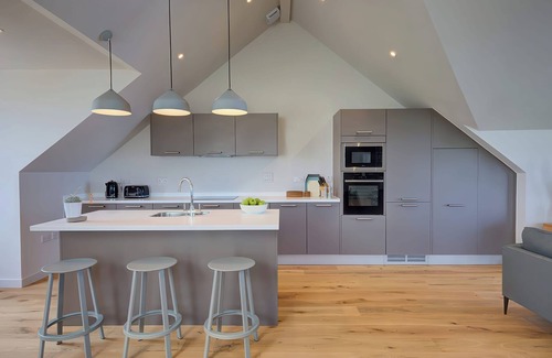 Mullion Cottage | VILLA 1, family friendly, with pool in Mullion