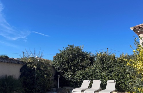 Pomerols Villa | Villa 15 minutes from the beach with private pool. Available for 6 people.