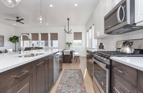 Bloomington Condo | Villa 19 -Luxury Villa Pool and Hot Tub, Pickleball