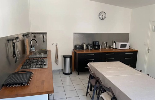 Semillac Villa | Villa '3 Chambres - 6 Personnes' with Private Terrace, Private Garden and Wi-Fi