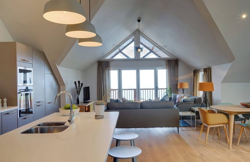 Mullion Cottage | VILLA 5, pet friendly, with pool in Mullion