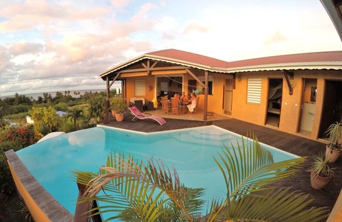 Sainte-Rose Villa | Villa 6/8 persons with swimming pool, panoramic view, 300 m from the beach