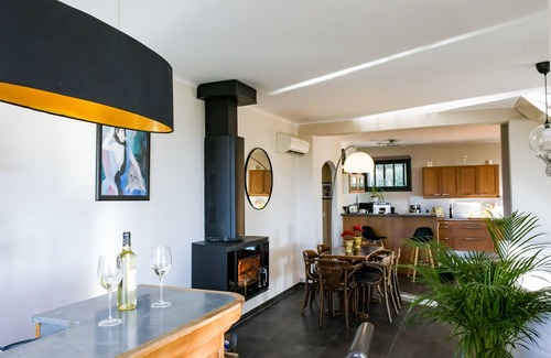 L'Isle-sur-la-Sorgue Villa | Villa 6 persons Pool and outdoor bar - overlooking the Alpilles