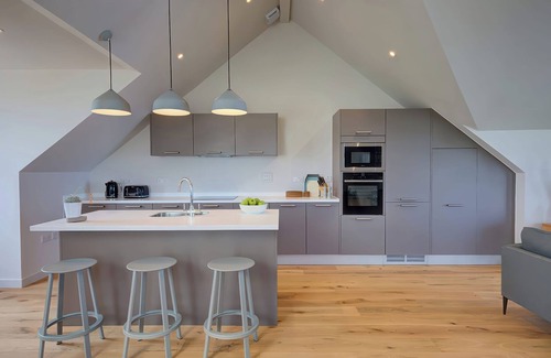 Mullion Cottage | VILLA 6, pet friendly, with pool in Mullion