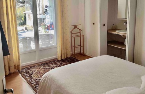 Simiane-Collongue Villa | Villa '8 Pers Piscine Jardin Clos' with Private Pool, Private Terrace and Wi-Fi