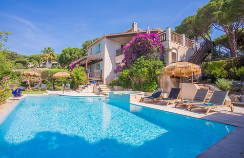 La Nartelle Villa | Villa 'À 200m De La Plage' with Sea View, Wi-Fi and Air Conditioning