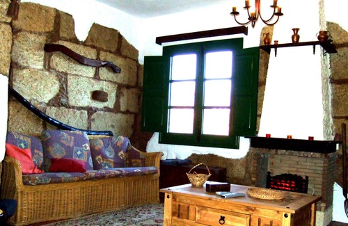 Los Gavilanes Cottage | Villa Abona, the energy of white stone and mud