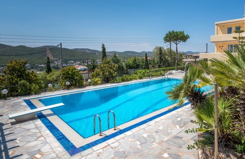 Lavreotiki House | Villa Adamite (4 bedrooms)