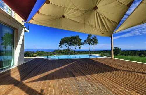 Peruski Villa | Villa Adriana