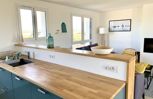 Plouescat House | Villa Aezhenn, 2 steps from Plouescat's most beautiful beach, sea view