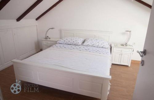 Vrboska Apartment | Villa Agava