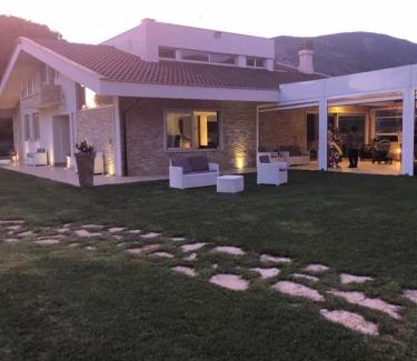 Latina Lido Villa | Villa al mare con vasca idromassaggio- Artemide Resort
