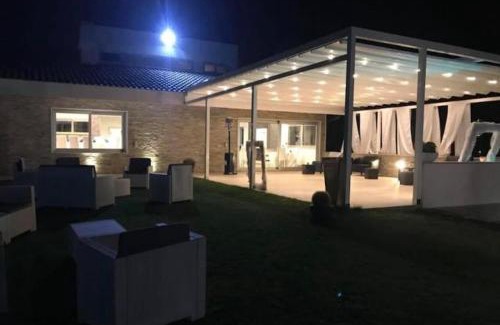 Latina Lido Villa | Villa al mare con vasca idromassaggio- Artemide Resort