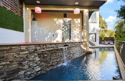 Hollywood Hills West Apartment | Villa Alana