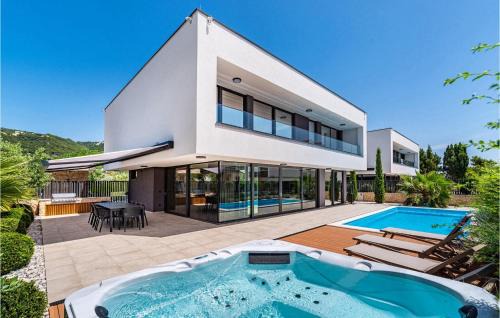 Banjol House | Villa Alpha