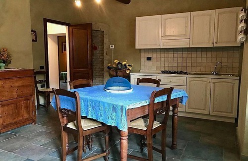 Massa Marittima House | Villa Amarena B: A graceful apartment in the characteristic style of the Tuscan countryside, with Free WI-FI.