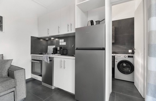 Katomerion Villa | Villa "Amaryllis" with Sea View, 2 Private Terraces & Wi-Fi