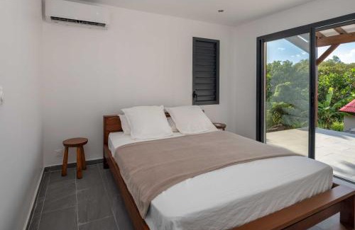 Les Abymes Villa | Villa Amazonie near new hospital private pool