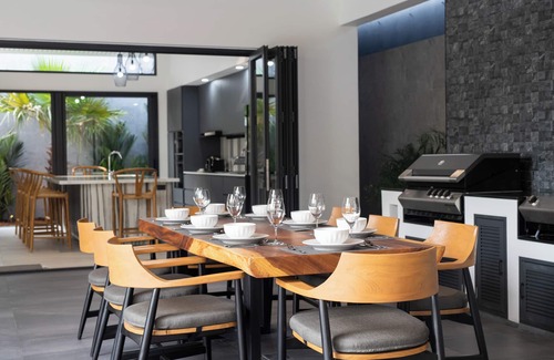 Nai Harn Villa | Villa Andaman 3 - Luxury 4 bedroom villa in delightful Tambon Rawai, Phuket