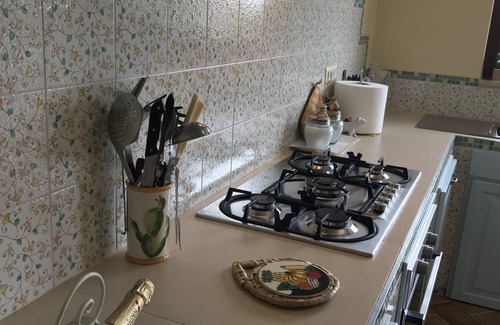Formia Apartment | Villa Angela ✦ Formia 4Guests Wifi @ 5min Gianola beach✦ Apartment in Villa