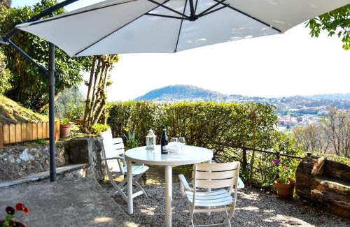 Tavernerio Apartment | Villa Antonella, app. Vittoria