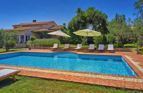 Kavran Villa | Villa Arbora * quiet location, 4000 m2 garden, private pool, free WiFi