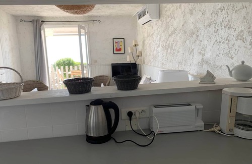 Sari-Solenzara Villa | Villa Arbousier, 180° sea view, large terrace, 8 people