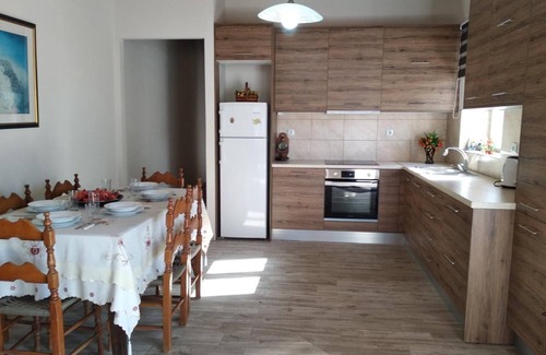 Gortyna Villa | Villa 'Asterousia' with Mountain View, Wi-Fi and Air Conditioning