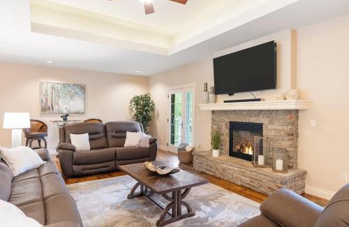 Branson House | Villa at the Hills - A Grand Branson Vacation 4 BDR Golf Resort Villa