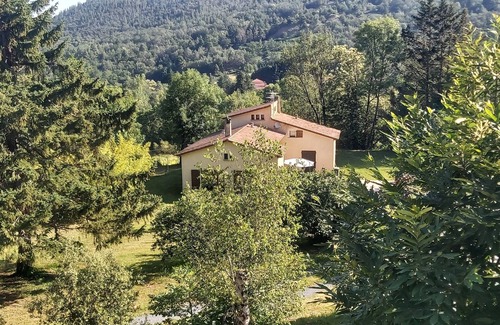 Vernet-les-Bains Villa | Villa au Pied du Canigou Dans un Village Avec Toutes les Commodites