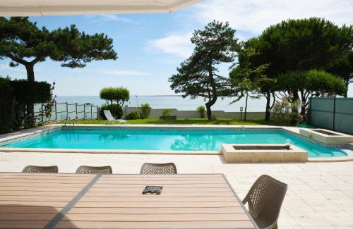 Royan Villa | Villa avec piscine chauffée et magnifique vue mer