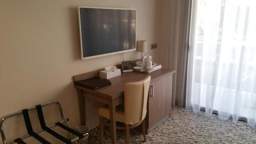 Villeneuve Loubet Beach Hotel | Villa Azur