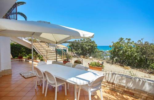 Castellammare del Golfo Villa | Villa Azzurra a pochi passi dal mare