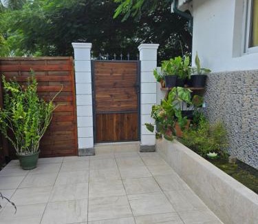 Point d'Or House | Villa Belsoley