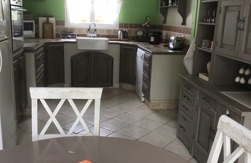 Vic-le-Fesq Villa | Villa between the Cevennes and the Mediterranean