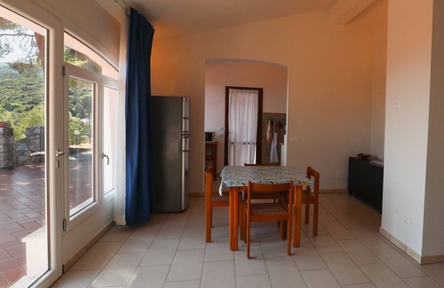 Naregno House | Villa Bifamiliare con Ampi Spazi Esterni e Bellissima Vista Mare