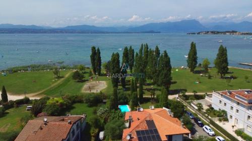 Colombare Villa | Villa Bionda- unique gem with private pool on Lake Garda