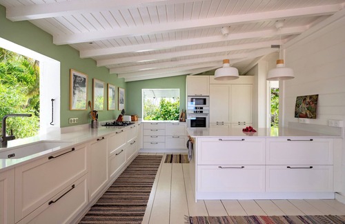 Grand-Bourg Villa | Villa Blanche with magnificent sea views and infinity pool at your disposal