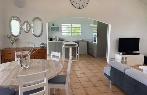 Sainte-Anne Villa | Villa Bleu Indigo, Bord de mer Avec Piscine à Sainte-anne